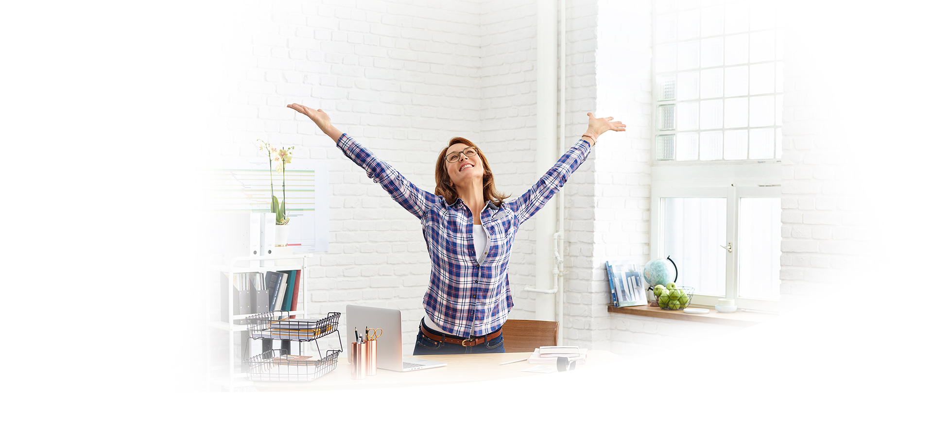 Mit B12 Ankermann® fühlt sich eine Frau wieder voller Energie nach Ausgleich eines Vitamin B12-Mangels.